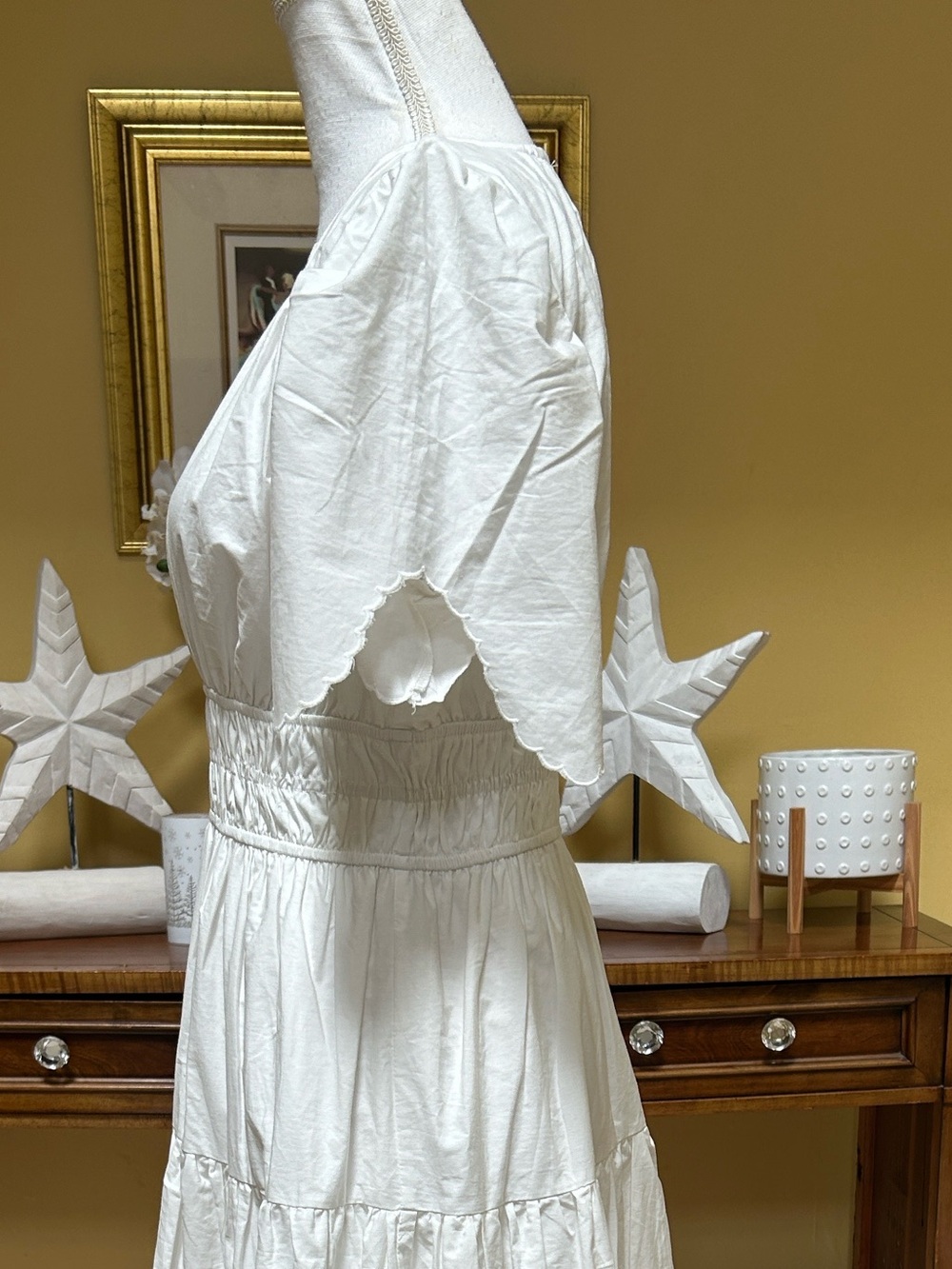 Moon River White Floral Embroidered Tiered Eyelet Puff Sleeve V Neck Maxi Dress - Picture 8 of 16